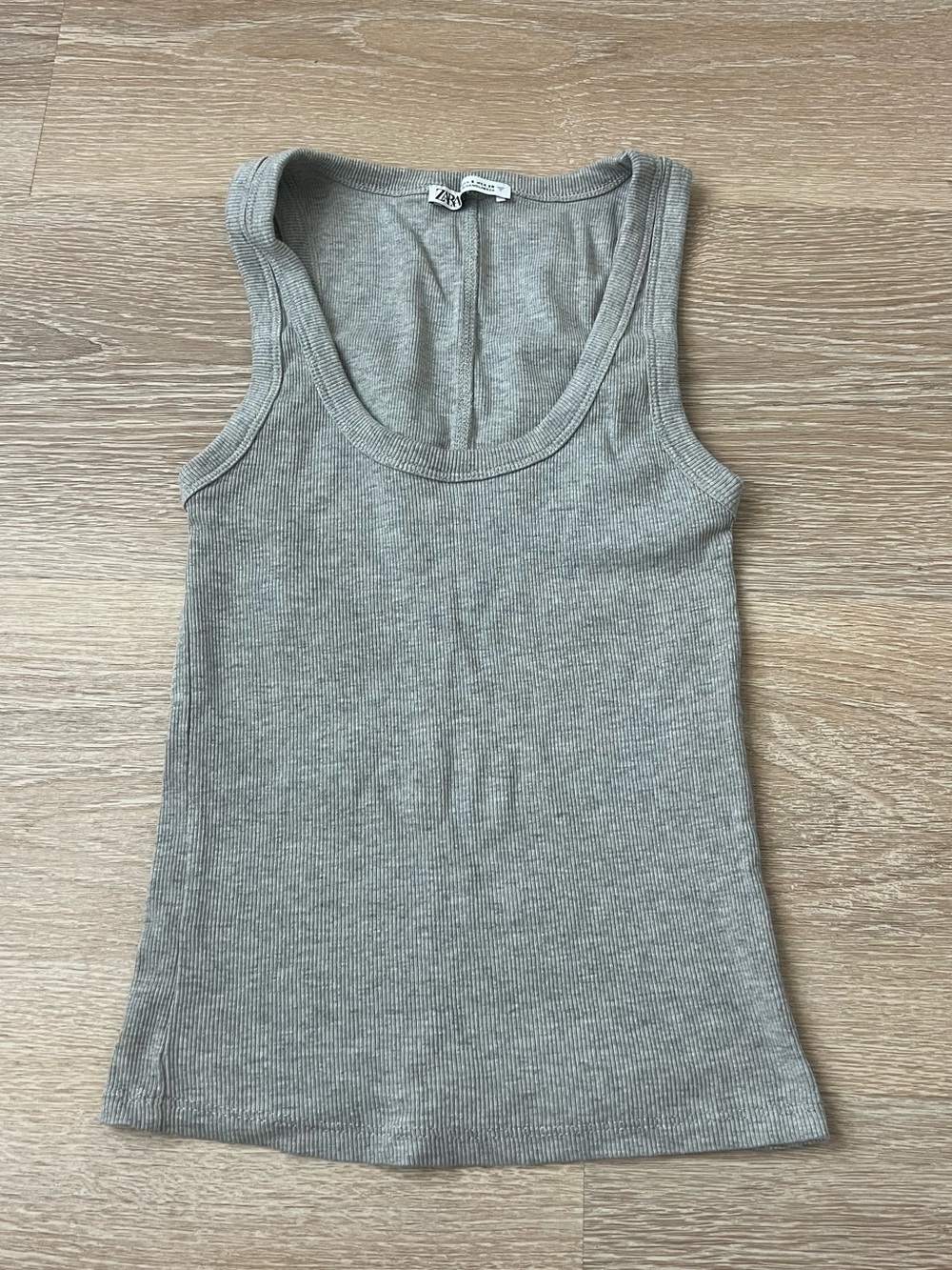 Zara Women's Ribbed Tank Top in Light Gray